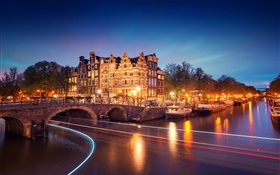 Amsterdam, Nederland, Nacht, Häuser, Brücke, Fluss, Lichter, Boote HD Hintergrundbilder