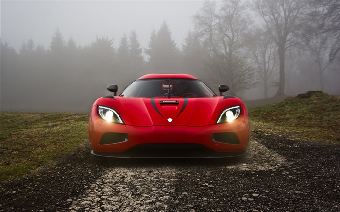 Koenigsegg roten Supersportwagen Vorderansicht Hintergrundbilder Bilder