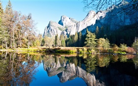 Herbst, Bäume, See, Wasser Reflexion, Berge, Sonne HD Hintergrundbilder