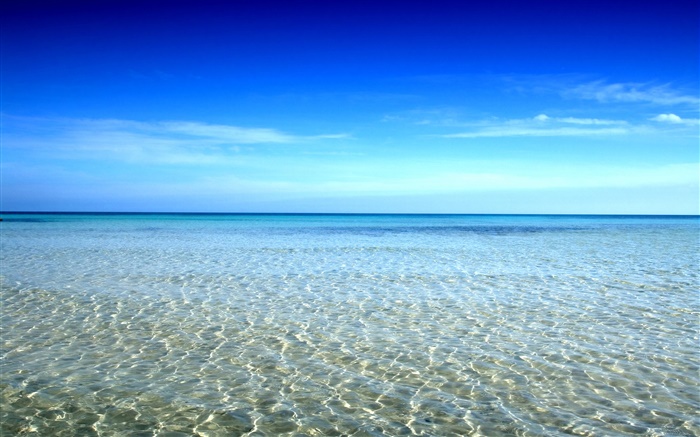 Schöne Küste, Meerwasser, blauer Himmel Hintergrundbilder Bilder