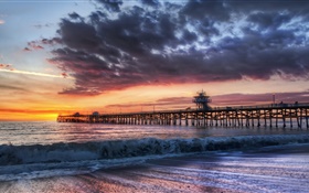 Coast, Pier, Sonnenuntergang, Meer, Wellen, Wolken HD Hintergrundbilder