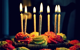 Muffins, Sahne, Geburtstag, Kerzen, Feuer HD Hintergrundbilder