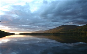 Bewölkten Himmel, See, Berg, Abenddämmerung, Wasser Reflexion HD Hintergrundbilder