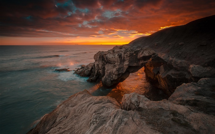 England, Northumberland, Meer, Felsen, Sonnenaufgang, roten Himmel Hintergrundbilder Bilder