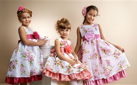 Drei schöne nette kleine Mädchen HD Hintergrundbilder