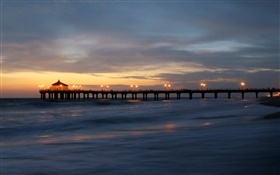 Pier, Licht, Wolken, Meer, Abenddämmerung HD Hintergrundbilder