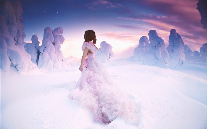 Rosa Kleid Mädchen im Winter, dicken Schnee Hintergrundbilder Bilder