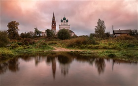 Russland, Tempel, Dorf, Teich, Gras, Bäume, Wolken HD Hintergrundbilder