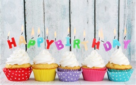 Alles Gute zum Geburtstag, fünf kleine Kuchen, Kerzen, bunten Buchstaben, Cremetorte HD Hintergrundbilder
