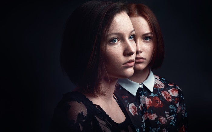 Kurze Haare zwei Mädchen, Freckles, schwarzer Hintergrund Hintergrundbilder Bilder