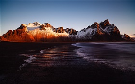 Island, Stokksnes, Gebirge, Meer, Sonnenuntergang HD Hintergrundbilder