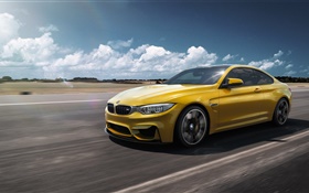 BMW M4 F82 gelbes Auto Geschwindigkeit HD Hintergrundbilder