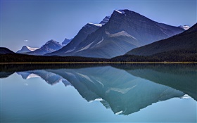 Berge, See, Wald, Wasser Reflexion, Himmel HD Hintergrundbilder