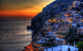 Positano, Italien, schönen Sonnenuntergang, Meer, Küste, Berge, Häuser, Lichter HD Hintergrundbilder