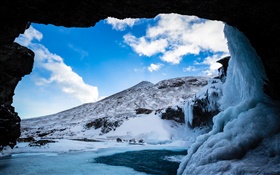 Winter, Schnee, Eis, Höhle, Berg, Wolken, blauer Himmel HD Hintergrundbilder