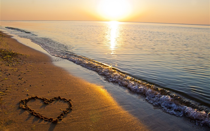 Sandstrand , Meer, Sonnenuntergang, Liebe herzförmige Hintergrundbilder Bilder