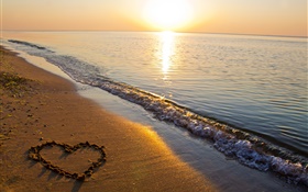 Sandstrand , Meer, Sonnenuntergang, Liebe herzförmige HD Hintergrundbilder