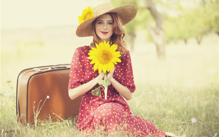 Lächeln blonde Mädchen, Körperhaltung , holding eine Sonnenblume , Lächeln Hintergrundbilder Bilder