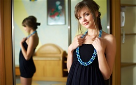 Lächeln Mädchen, Perlenkette , Spiegel HD Hintergrundbilder