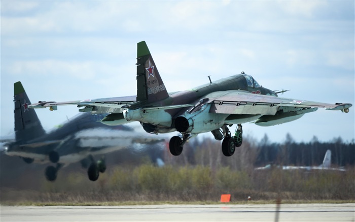 Su-25 Unterschall Kämpfer ausziehen Hintergrundbilder Bilder