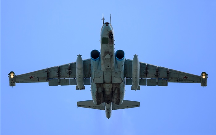Sukhoi Su-25, unterschall  Kämpfer Flug, Ansicht von unten Hintergrundbilder Bilder