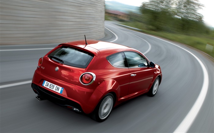 Alfa Romeo rotes Auto Geschwindigkeit, Rückansicht Hintergrundbilder Bilder