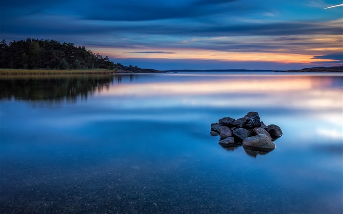 Abenddämmerung , See, Wasser, Steine, Bäume, Norwegen Naturlandschaft Hintergrundbilder Bilder