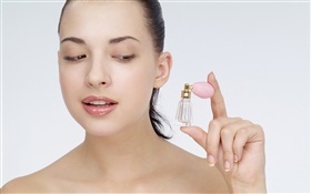 Mädchen Verwendung Parfüm HD Hintergrundbilder