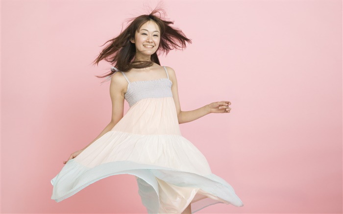 Happy Asian Mädchen, rosa Hintergrund Hintergrundbilder Bilder