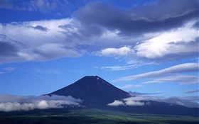 Japan Natur Landschaft, Mount Fuji, blauer Himmel, Wolken HD Hintergrundbilder
