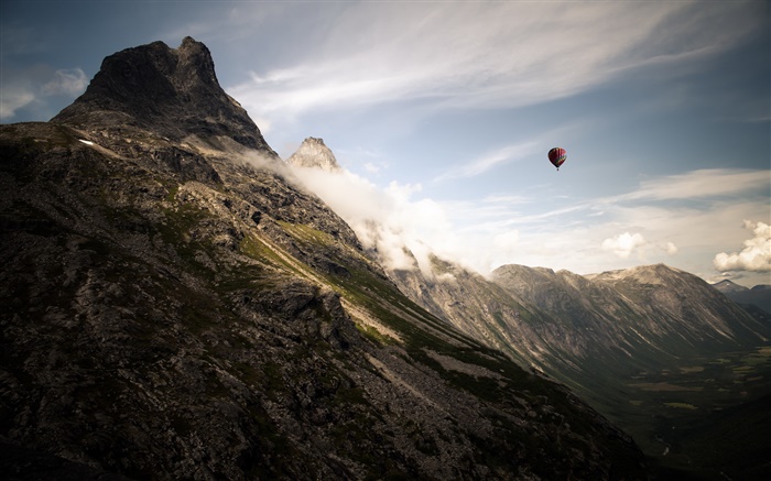 Berge, Wolken, Heißluftballon Hintergrundbilder Bilder