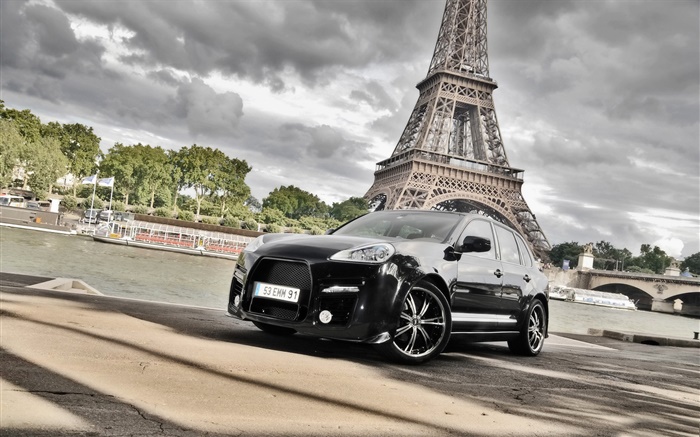 Porsche Cayenne schwarzes Auto, Eiffelturm Hintergrundbilder Bilder