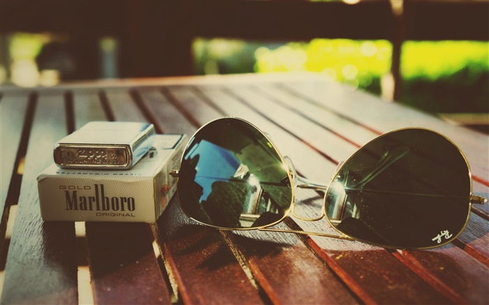Stillleben , leichter, Zigarette, Sonnenbrille Hintergrundbilder Bilder