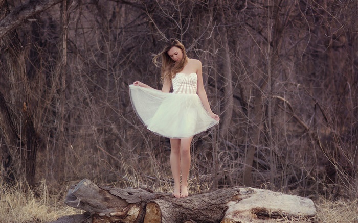 Weißes Kleid Mädchen, Wald, einsam Hintergrundbilder Bilder