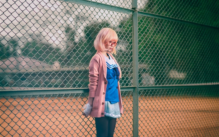 Asian Schule Mädchen, Gläser, rosa Kleidung, Zaun Hintergrundbilder Bilder