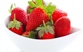 Frische Erdbeeren, Beeren, Schüssel, Früchte HD Hintergrundbilder