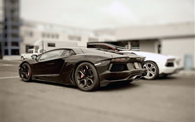 Lamborghini Aventador schwarz supercar auf Parkplatz