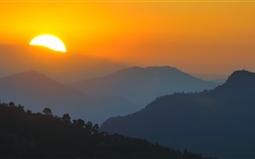 Morgen, Sonne, Berge, Wolken HD Hintergrundbilder