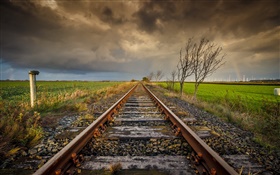 Eisenbahn, Bäume, Wolken, Dämmerung HD Hintergrundbilder