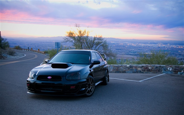 Subaru Auto am Morgen Hintergrundbilder Bilder