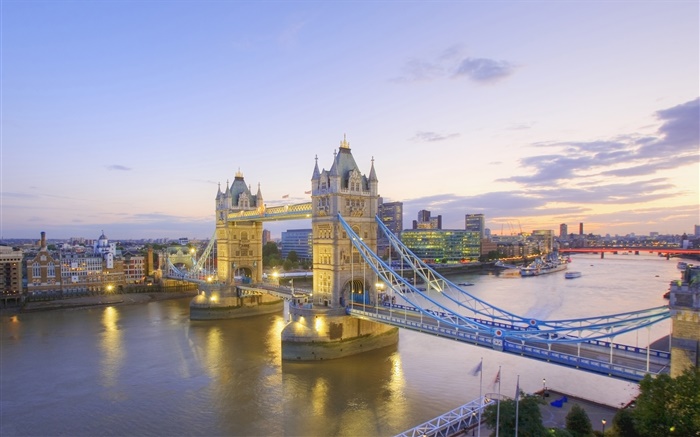 Tower Bridge, Themse, Dämmerung, London, England Hintergrundbilder Bilder