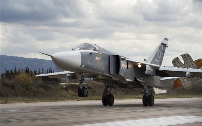 Su-24-Bomber Ausziehen Hintergrundbilder Bilder