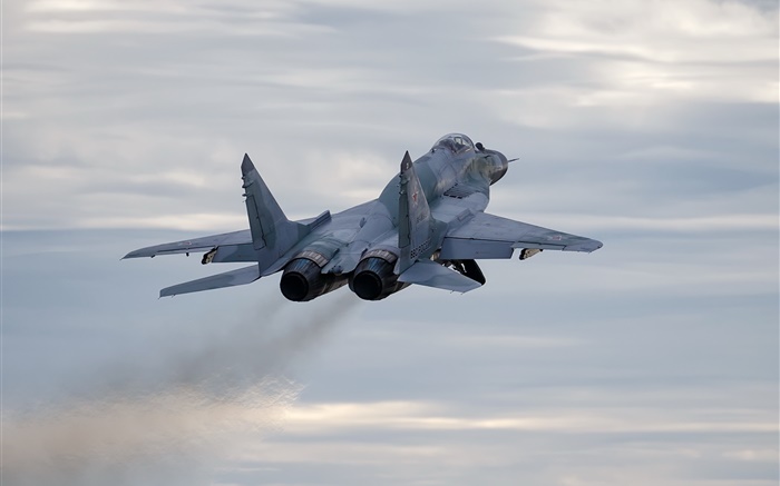 MiG-29SMT Kämpferflug Hintergrundbilder Bilder