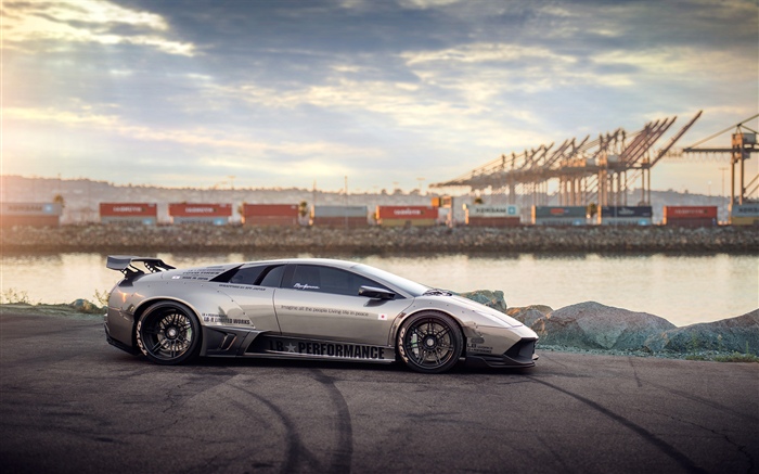Lamborghini Supersportwagen aus Silber Hintergrundbilder Bilder