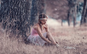 Reizendes junges Mädchen, Ballerina, Gras, Baum HD Hintergrundbilder